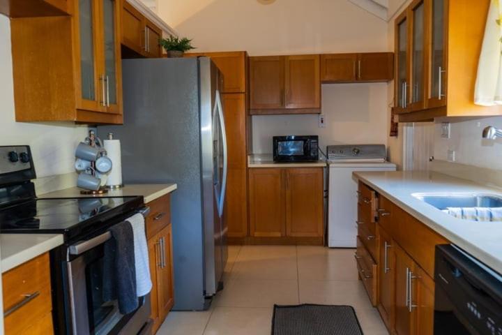 Smart Villa @ Richmond מראה חיצוני תמונה